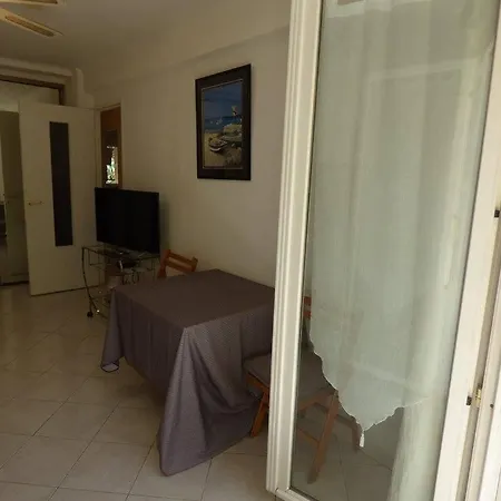 Ferrie Apartment