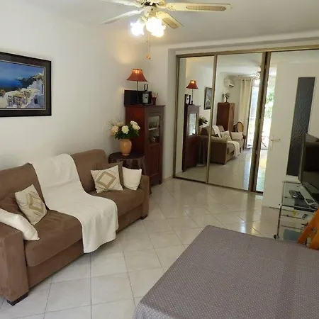 Ferrie Apartment