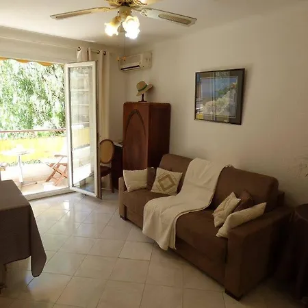 Ferrie Apartment